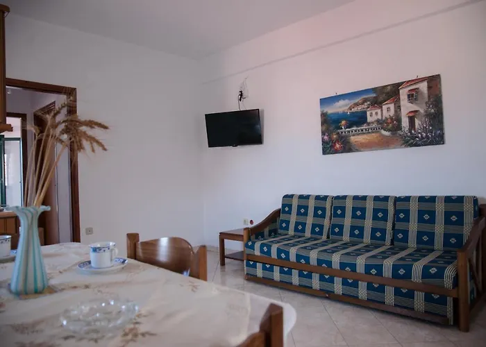 Maxis 4 Apartamento Koróni
